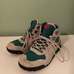 Merrell Eagle Women’s Hiking Boots (US 8.5)